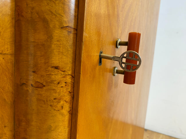 Besonders schöner 50erJahre Kleiderschrank aus vollem Holz mit sehr guter Aufteilung I Schrank Schlafzimmerschrank Wäscheschrank Wardrobe Mid-Century Vintage 60er Retro I