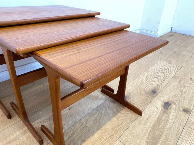 WMK Stilvoller & sehr gut erhaltener skandinavischer 3-in-1 Satztisch aus Teakholz, by Kai Krisitiansen for Vildbjerg Møbelfabrik, 1970er # Couchtisch Beistelltisch Designertisch Danish Design Vintage