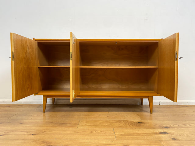 WMK I Versand 85€ I Stilvolles helles Mid-Century Sideboard aus 1965 von VEB Südthüringer Möbelwerken Themar I Kommode Schrank Anrichte TV Bank Lowboard Cabinet 60er Vintage DDR Berlin Bochum Leipzig