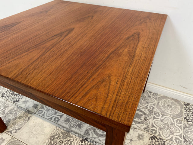 WMK Stilvoller und sehr gut erhaltener skandinavischer Couchtisch im Teakholz - Wohnzimmertisch Beistelltisch Teak Coffee Table Danish Design Mid-Century Vintage 60er - Lieferung möglich