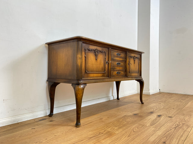 WMK Schönes, hochwertiges und gut erhaltenes 60er Jahre Chippendale Sideboard aus vollem Holz mit Schubladen # Kommode Schrank TV-Lowboard Fernsehkommode Wäschekommode Vintage Barock Rokoko Stilmöbel