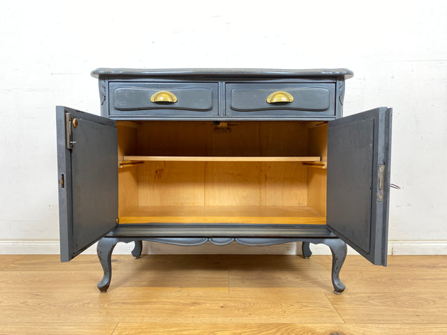 WMK Hübsche & gut erhaltene 60er Jahre Chippendale Kommode, in blau-grau, mit Schubladen und intaktem Wiener Geflecht # Schrank Wäschekommode Wäscheschrank Sideboard Fernsehschrank Stilmöbel Vintage