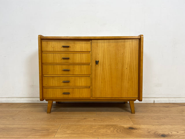 WMK Schöne, geräumige & gut erhaltene Mid-Century Kommode aus vollem Holz mit 5 Schubladen, großem Fach & original Messinggriffen # Schrank Wäscheschrank Wäschekommode Wickelkommode Sideboard Vintage