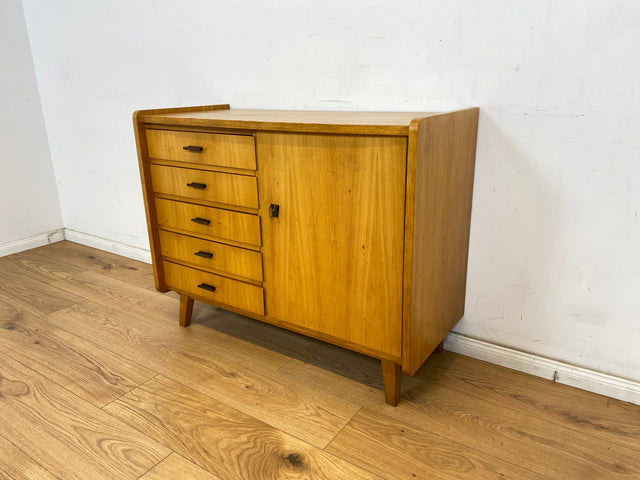 WMK Schöne, geräumige & gut erhaltene Mid-Century Kommode aus vollem Holz mit 5 Schubladen, großem Fach & original Messinggriffen # Schrank Wäscheschrank Wäschekommode Wickelkommode Sideboard Vintage