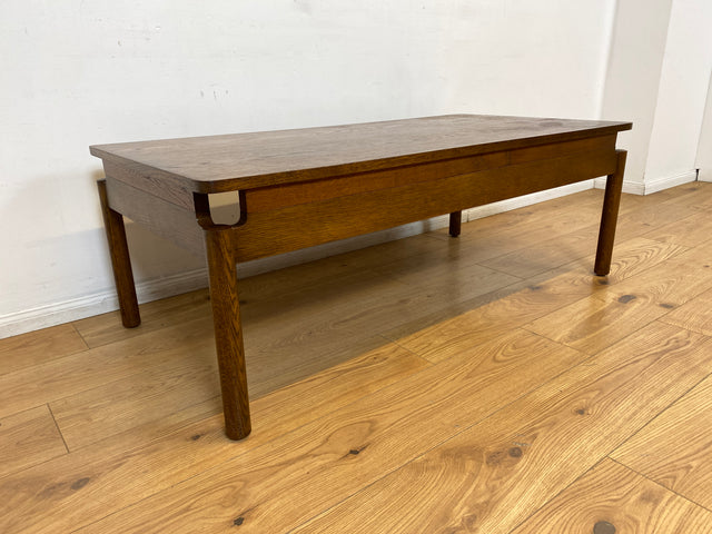 WMK I Hochwertiger großer 70er Jahre Couchtisch im Stile von Jean Gillon und Arne Norell aus massiver Eiche I Wohnzimmertisch Coffee Table Sitzgarnitur Danish Design Skandinavisch Mid-Century Vintage