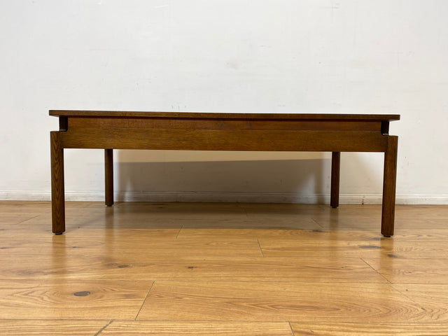 WMK I Hochwertiger großer 70er Jahre Couchtisch im Stile von Jean Gillon und Arne Norell aus massiver Eiche I Wohnzimmertisch Coffee Table Sitzgarnitur Danish Design Skandinavisch Mid-Century Vintage