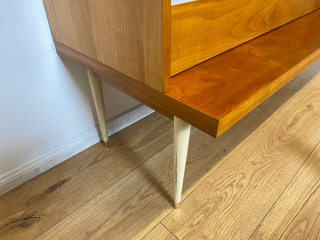 WMK I Stilvoller Mid-Century Wohnzimmerschrank mit Schubladen