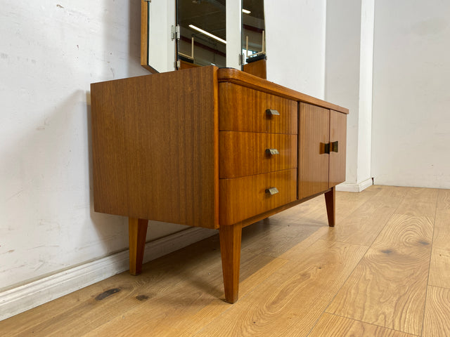 WMK Stilvolle und gut erhaltene Mid-Century Spiegelkommode aus vollem Holz mit Schubladen und Messinggriffen # Frisierkommode Schminkkommode Sideboard Kommode Spiegel Ganzkörperspiegel 60er Vintage