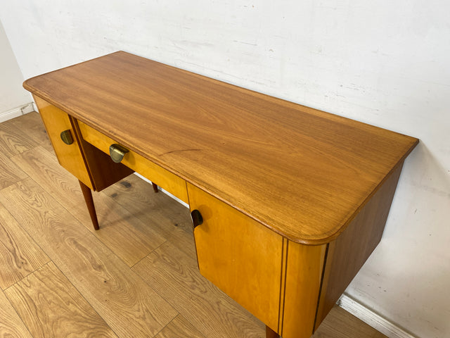 WMK Formschöner & gut erhaltener kleiner Rockabilly Schreibtisch / Schminktisch Modell Dominia mit Schubladen & hübschen Messinggriffen # Desk Arbeitstisch Frisierkommode 50er 60er Mid-Century Vintage