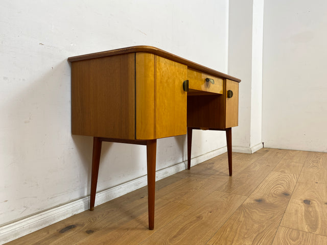 WMK Formschöner & gut erhaltener kleiner Rockabilly Schreibtisch / Schminktisch Modell Dominia mit Schubladen & hübschen Messinggriffen # Desk Arbeitstisch Frisierkommode 50er 60er Mid-Century Vintage