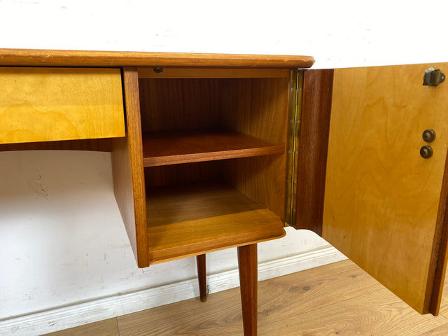 WMK Formschöner & gut erhaltener kleiner Rockabilly Schreibtisch / Schminktisch Modell Dominia mit Schubladen & hübschen Messinggriffen # Desk Arbeitstisch Frisierkommode 50er 60er Mid-Century Vintage