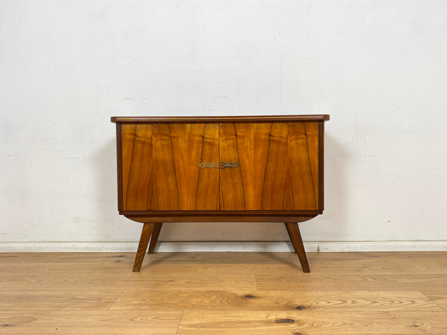 WMK Formschöne & geräumige Mid-Century Kommode aus vollem Holz mit original Messingbeschlägen # Sideboard TV-Lowboard Fernsehkommode Wäschekommode Schuhschrank Anrichte Rockabilly Vintage 50er 60er