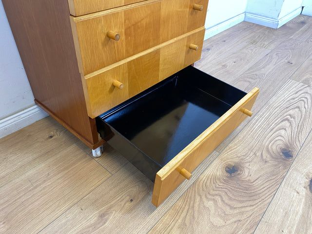 WMK Hübsche und sehr gut erhaltene 70er Jahre Kommode auf Rollen mit 6 Schubladen und formschönen Holzgriffen # Schrank Schubladenkommode Rollkommode Wäschekommode Badezimmerschrank Retro Vintage DDR