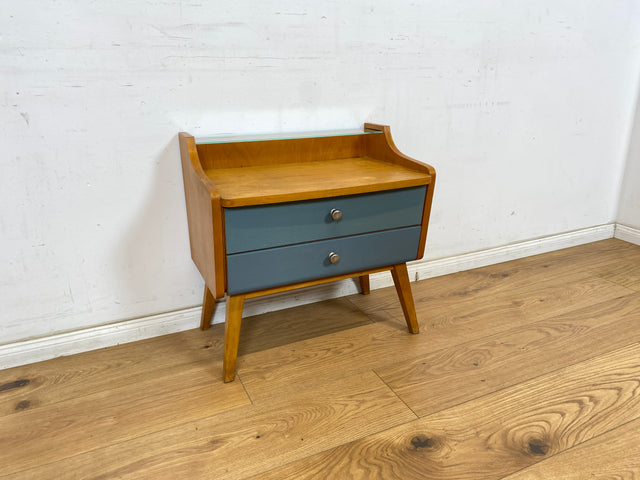 WMK 1/2 Besonders schöner & gut erhaltener Mid-Century Nachttisch , Vollholz ,  mit Schubladen in blau bezogen # Nachtschrank Nachtkommode Nachtschränkchen Bedside Table Kommode Vintage DDR 50er 60er