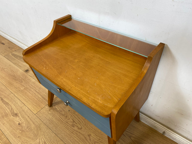 WMK 1/2 Besonders schöner & gut erhaltener Mid-Century Nachttisch , Vollholz ,  mit Schubladen in blau bezogen # Nachtschrank Nachtkommode Nachtschränkchen Bedside Table Kommode Vintage DDR 50er 60er