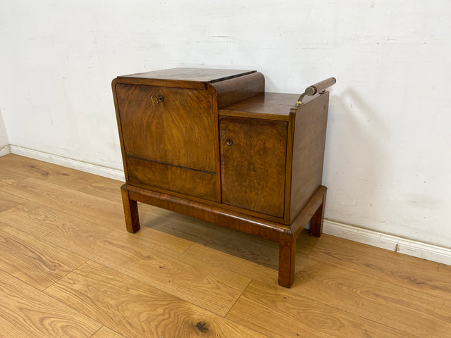 WMK Sehr interessante 1930er Jahre Art Deco Barkommode aus vollem Holz mit aufklappbarem Barfach und Gläserhalterung # Bar Barschrank Minibar Kommode Beistelltisch Antik Vintage # Versand möglich