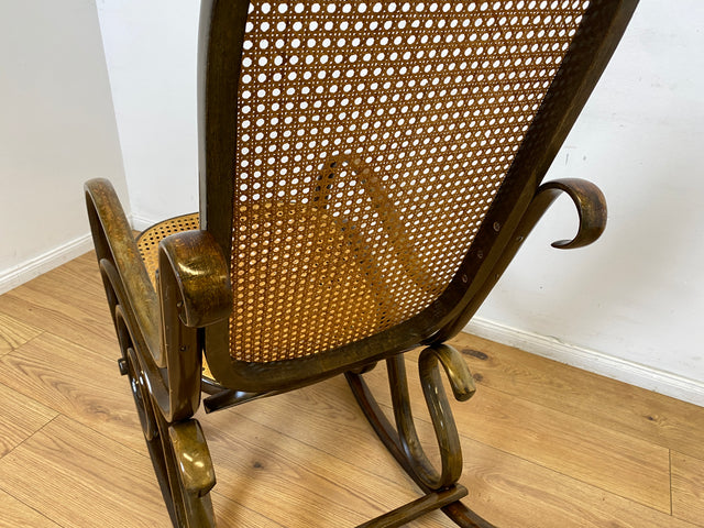 WMK I Eleganter italienischer Bugholz Schaukel Stuhl mit Wiener Geflecht von Sautto & Liberale im Thonet Stil, 1930-1960 I Sessel Fauteuil Lese Relax Rocking Chair Korb Vintage Berlin Bayern Bremen