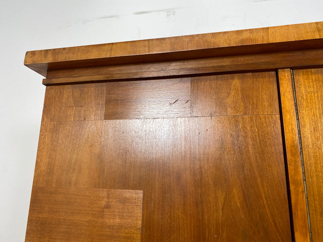 Besonders schöner 1930er Jahre Art Deco Kleiderschrank aus vollem Holz mit Glastür und Spiegel I Schrank Schlafzimmerschrank Wäscheschrank Wardrobe Antik Vintage I