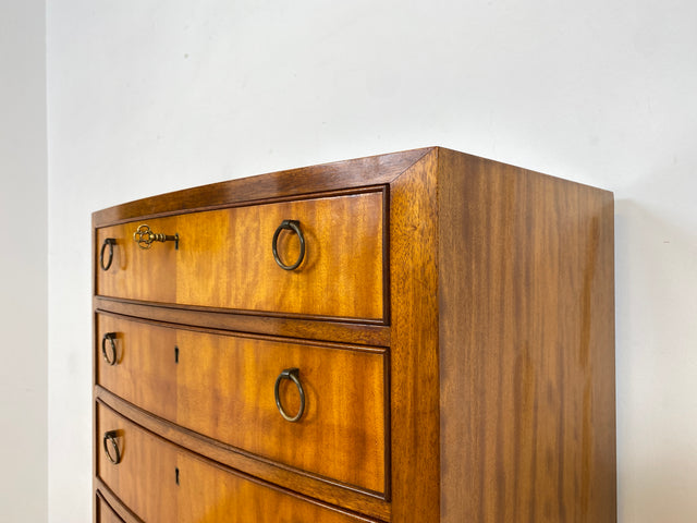 WMK Stilvoller und sehr gut erhaltener dänischer Hochschrank , Vollholz in Mahagoni , mit Schubladen  und Messingbeschlägen # Schrank Kommode Schubladenkommode Wäschekommode Highboard Stilmöbel Vintage