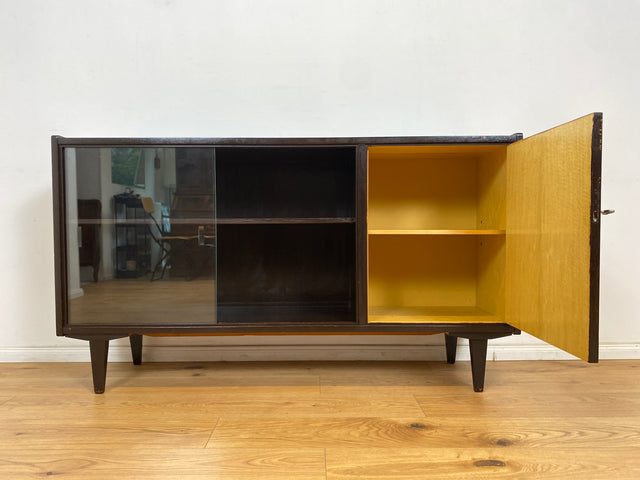 WMK Minimalistisches, gut erhaltenes & geräumiges Mid-Century Sideboard mit Schiebetüren aus Glas # Kommode Schrank Vitrinenkommode Vitrine Anrichte TV-Bank TV-Lowboard Rockabilly 50er 60er Vintage