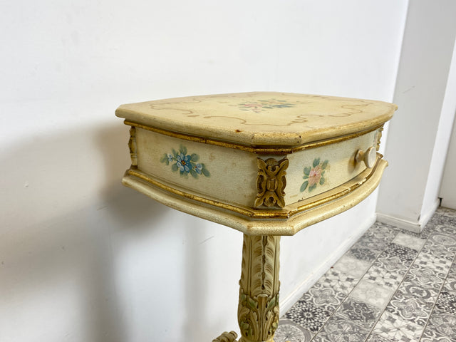 WMK Pompöser handbemalter Vintage Säulentisch im florentinischem Stil hübsch patiniert und reichverziert, mit Schublade # Beistelltisch Ablage Säule Blumenständer Barock Rokoko im Stile Casa