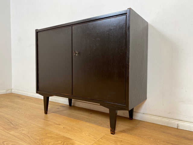 WMK Minimalistische und gut erhaltene Mid-Century Kommode aus vollem Eichenholz von VEB Möbelwerk Berlin  # Sideboard Fernsehkommode Wäschekommode TV-Lowboard TV-Board Schrank Vintage DDR 50er 60er