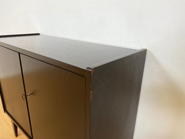 WMK Minimalistische und gut erhaltene Mid-Century Kommode aus vollem Eichenholz von VEB Möbelwerk Berlin  # Sideboard Fernsehkommode Wäschekommode TV-Lowboard TV-Board Schrank Vintage DDR 50er 60er