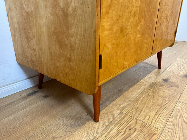 WMK Freundlicher und geräumiger 60er Jahre Kleiderschrank auf hübschen konischen Füßen # 2-türiger Schrank Wäscheschrank Schlafzimmerschrank Flurschrank Wardrobe 50er Vintage Mid-Century DDR VEB Retro