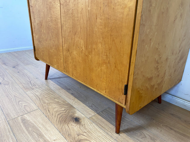 WMK Freundlicher und geräumiger 60er Jahre Kleiderschrank auf hübschen konischen Füßen # 2-türiger Schrank Wäscheschrank Schlafzimmerschrank Flurschrank Wardrobe 50er Vintage Mid-Century DDR VEB Retro