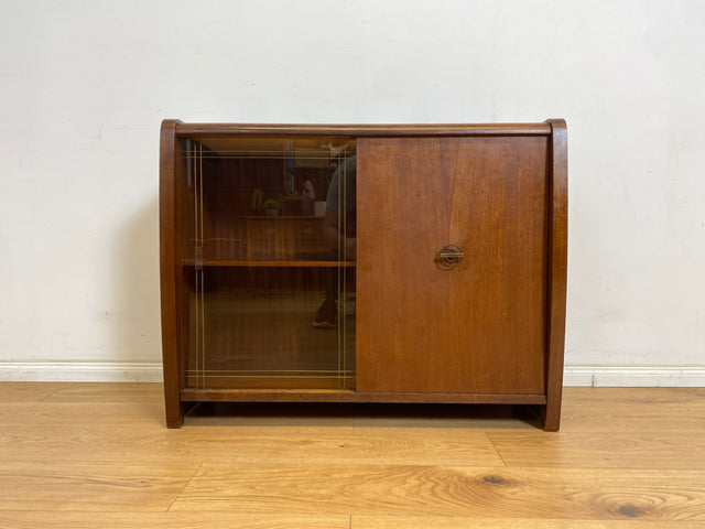 WMK Formschöne und gut erhaltene Mid-Century Barkommode aus vollem Holz mit original Schiebetüren # Kommode Sideboard Schränkchen Barschrank Bar Minibar Hausbar Vitrinenkommode 50er 60er Vintage Retro