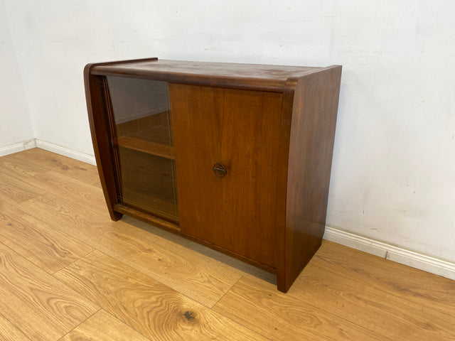 WMK Formschöne und gut erhaltene Mid-Century Barkommode aus vollem Holz mit original Schiebetüren # Kommode Sideboard Schränkchen Barschrank Bar Minibar Hausbar Vitrinenkommode 50er 60er Vintage Retro