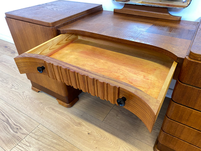 WMK Wunderschöne dänische Mid-Century Spiegelkommode aus vollem Holz mit Schubladen und Messinggriffen # Frisierkommode Schminkkommode Schminktisch Sideboard Kommode Spiegel Ganzkörperspiegel Vintage