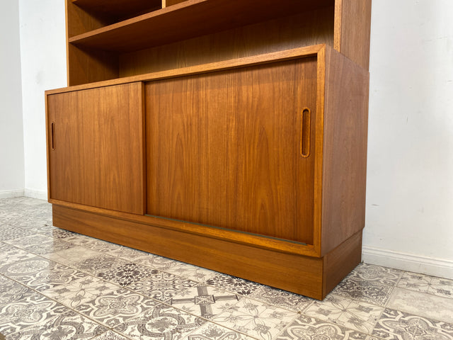 WMK Hochwertiges & sehr gut erhaltenes skandinavisches Designerregal von Poul Hundevad , Massivholz in Teak # Vitrine Bücherschrank Bücherregal Sideboard Danish Design Mid-Century Vintage Teakholz