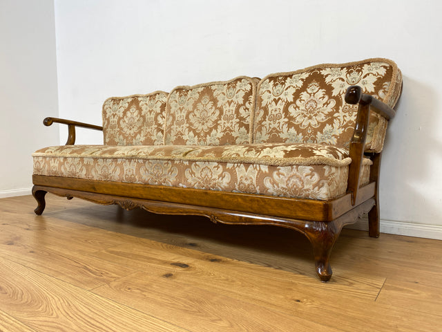 WMK Wunderschönes und gut erhaltenes 60er Jahre Chippendale Sofa mit feinem Brokat Bezug und Wiener Geflecht an der Rückseite # Couch 3-Sitzer 3er Liege Chaiselongue Sitzgarnitur Mid-Century Vintage