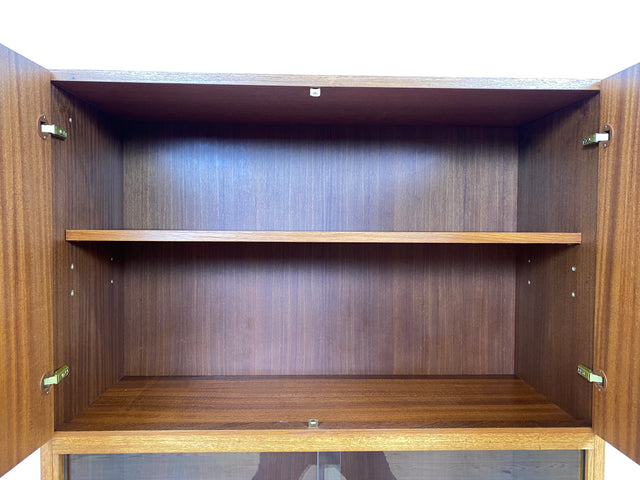 WMK Hochwertiger und sehr gut erhaltener Retro Highboard , Vollholz in Teak , aus 1973 von Brumax mit Schubladen & Vitrine # Schrank Bücherschrank Wohnzimmerschrank Kommode Vintage Teakholz 60er 70er