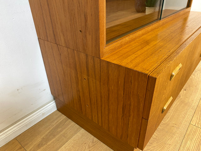 WMK Hochwertiger und sehr gut erhaltener Retro Highboard , Vollholz in Teak , aus 1973 von Brumax mit Schubladen & Vitrine # Schrank Bücherschrank Wohnzimmerschrank Kommode Vintage Teakholz 60er 70er