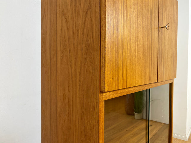 WMK Hochwertiger und sehr gut erhaltener Retro Highboard , Vollholz in Teak , aus 1973 von Brumax mit Schubladen & Vitrine # Schrank Bücherschrank Wohnzimmerschrank Kommode Vintage Teakholz 60er 70er