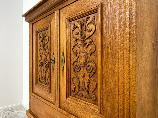 WMK Edler und sehr gut erhaltener antiker Stollenschrank aus Dänemark in massiver Eiche mit Schublade & Messingbeschlägen # Schrank Vertiko Highboard Geschirrschrank Wäscheschrank Jugendstil Vintage