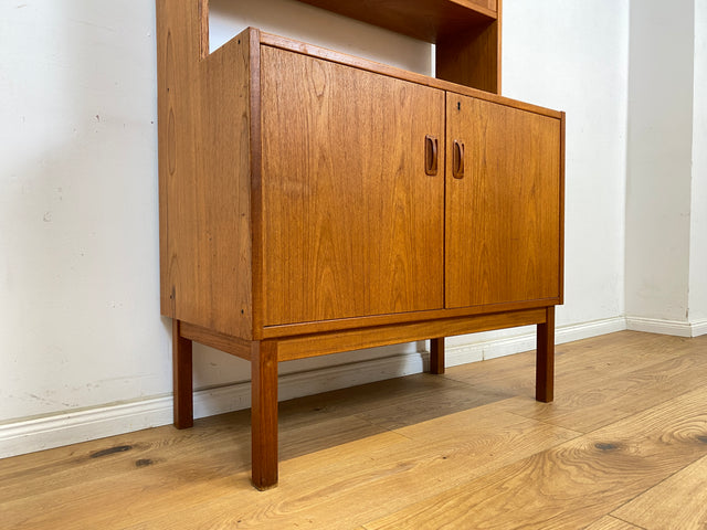 WMK Stilvolle und gut erhaltene skandinavische Vitrine in Teakholz mit schönen Holzgriffen # Highboard Schrank Bücherschrank Büchervitrine Kommode Sideboard Danish Design Vintage Mid-Century Teak 60er