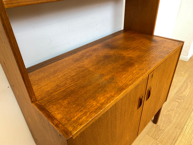 WMK Stilvolle und gut erhaltene skandinavische Vitrine in Teakholz mit schönen Holzgriffen # Highboard Schrank Bücherschrank Büchervitrine Kommode Sideboard Danish Design Vintage Mid-Century Teak 60er