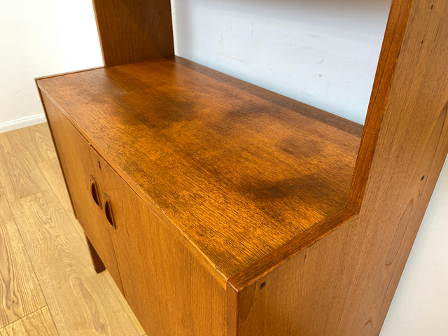 WMK Stilvolle und gut erhaltene skandinavische Vitrine in Teakholz mit schönen Holzgriffen # Highboard Schrank Bücherschrank Büchervitrine Kommode Sideboard Danish Design Vintage Mid-Century Teak 60er