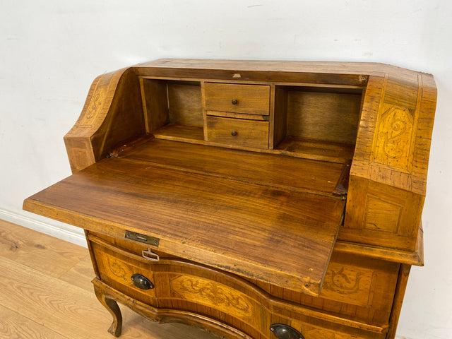 WMK Sehr schöner und gut erhaltener kleiner Vintage Sekretär mit geräumigen Schubladen und feinen Intarsien # Schreibschrank Schreibtisch Desk Kommode Schubladenkommode Wäschekommode Stilmöbel Vintage