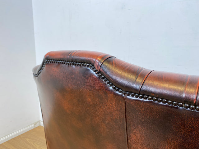 WMK Hochwertiges und gut erhaltenes original englisches Wingback Chesterfield Sofa in gestepptem Echtleder Bezug # Ledersofa Ledercouch 3-Sitzer Ohrensessel Queen Anne Leather Leder High Back Vintage