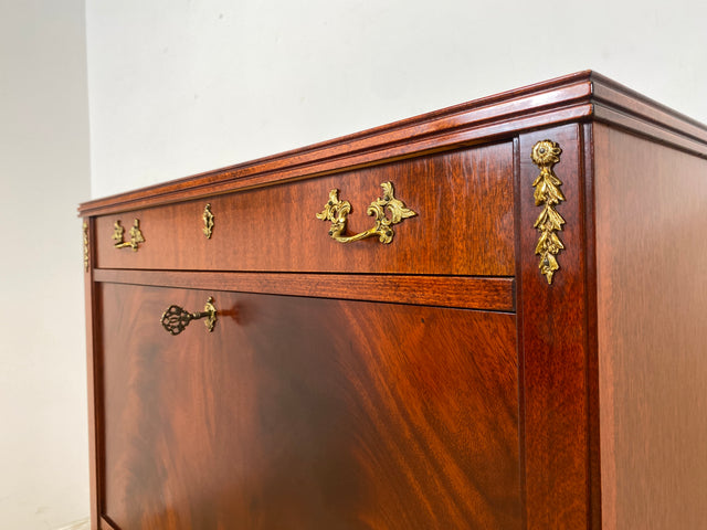 WMK Vornehmer und sehr gut erhaltener Vintage Sekretär in antikem Stil aus Vollholz in edlem Mahagoni mit feinen Messinggriffen # Schreibschrank Schreibtisch Highboard Schrank Desk Biedermeier Vintage