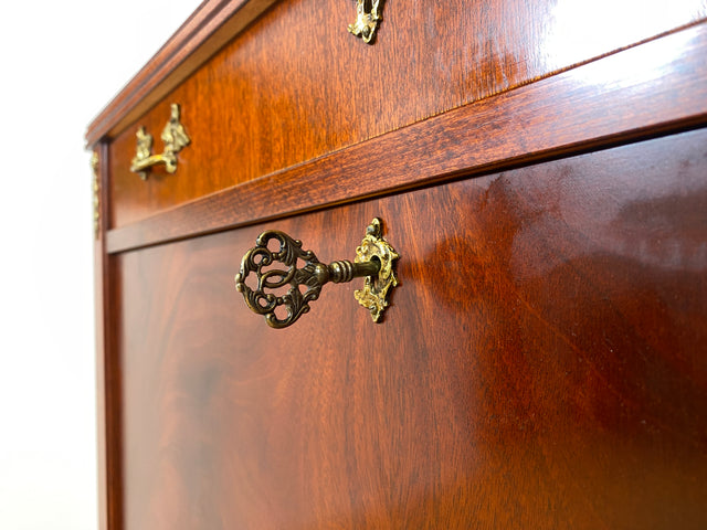 WMK Vornehmer und sehr gut erhaltener Vintage Sekretär in antikem Stil aus Vollholz in edlem Mahagoni mit feinen Messinggriffen # Schreibschrank Schreibtisch Highboard Schrank Desk Biedermeier Vintage