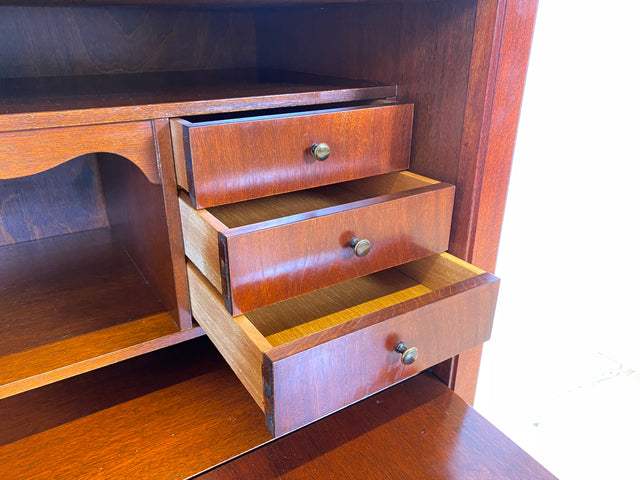 WMK Vornehmer und sehr gut erhaltener Vintage Sekretär in antikem Stil aus Vollholz in edlem Mahagoni mit feinen Messinggriffen # Schreibschrank Schreibtisch Highboard Schrank Desk Biedermeier Vintage