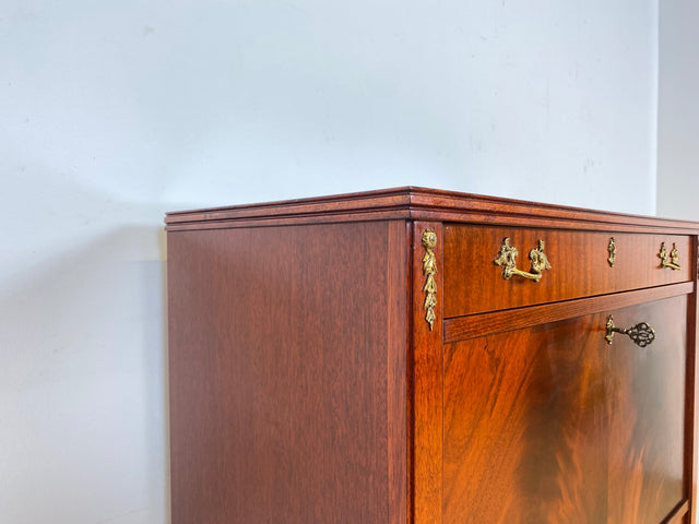 WMK Vornehmer und sehr gut erhaltener Vintage Sekretär in antikem Stil aus Vollholz in edlem Mahagoni mit feinen Messinggriffen # Schreibschrank Schreibtisch Highboard Schrank Desk Biedermeier Vintage