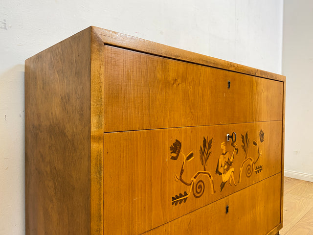 Besonders schöne helle skandinavische Art Deco Kommode aus vollem Holz mit Schubladen und Intarsien I Schubladenkommode Wäschekommode Sideboard Schrank Antik Vintage I