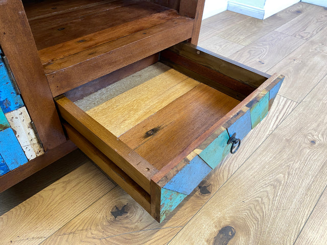 Boatwood by WMK I Formschönes nachhaltiges TV Lowboard mit Schubladen I handgefertigtes Unikat aus altem Bootsholz I Teakholz massiv I Kommode Sideboard Bank Rack Fernsehkommode Berlin Rostock Bayern