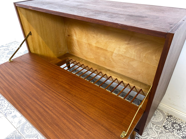 WMK Hübsche Mid-Century Wäschetruhe aus vollem Holz von Möbelfabrik Mörschner Gera, aus dem Jahr 1961 # Schrank Kommode Sideboard Wäschekommode Retro 50er 60er DDR Vintage # Lieferung möglich